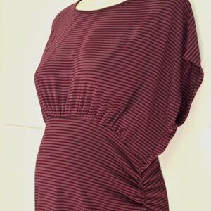Old Navy short sleeve maternity dress